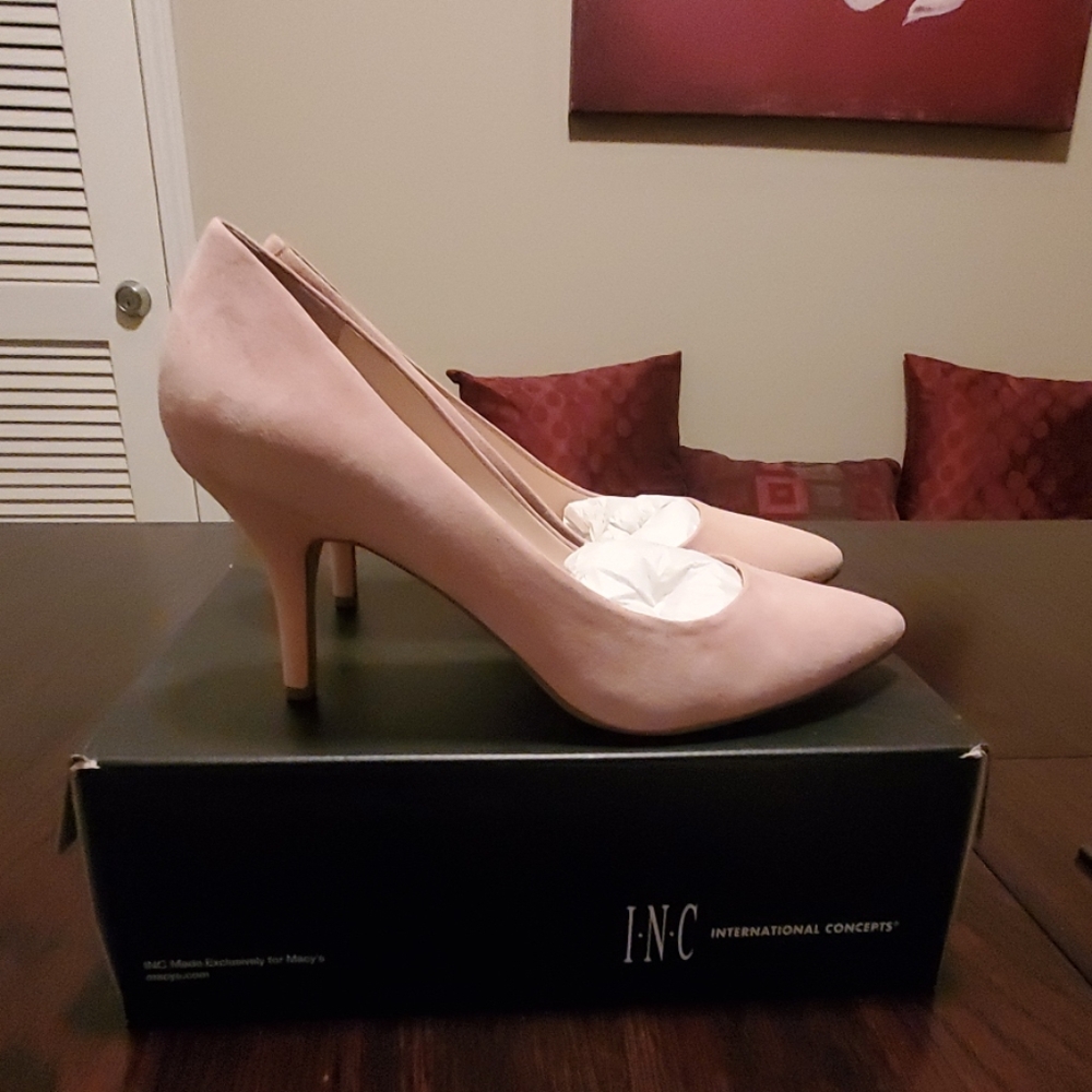 COPY - NEW INC Suede Pumps